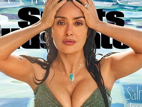 Aos 58 anos, Salma Hayek é capa de revista em biquíni. 18 fotos que mostram como o seu corpo está incrível